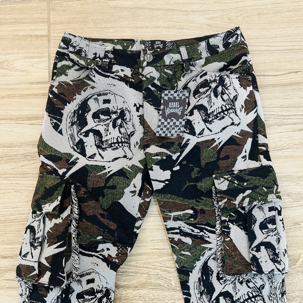 Rebel Vengeance Skull Camo Tapestry Cargo Pants Black Green Mens 30x32 Fringe - Picture 2 of 12